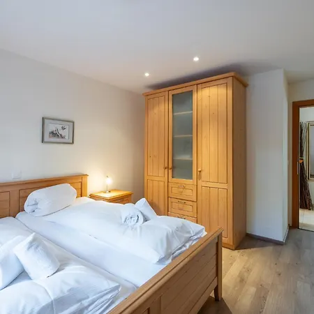 Crastuoglia 855-1 Apartment *